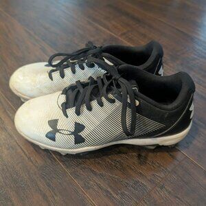 *3/$25* Under Armour Black & White Kid's Baseball Cleats - Size 2.5